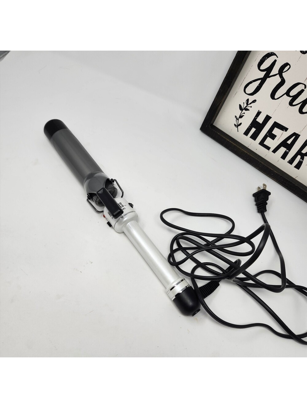 Hot Tools Professional Curling Iron 1.25" Extra Long Barrel 450°F Silver Gray